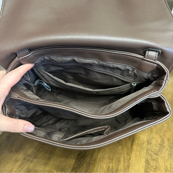 Mat & Nat - WAPI VEGAN SHOULDER BAG - LOOM - purple brown color - great neutral - Picture 4 of 11